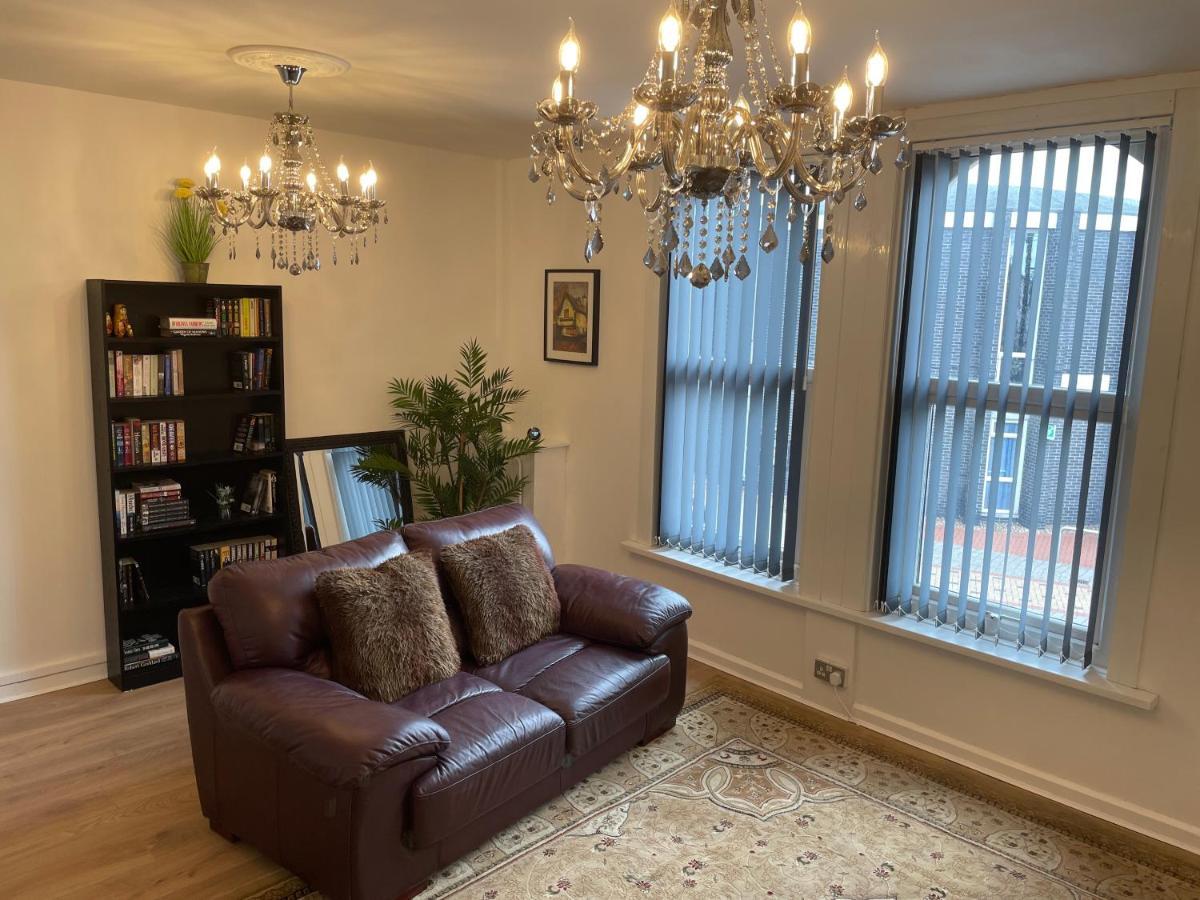 Lovely 2 Bed Apartment, Arnold Town Centre. Нотингам Екстериор снимка