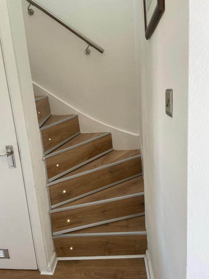 Lovely 2 Bed Apartment, Arnold Town Centre. Нотингам Екстериор снимка